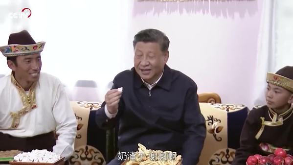 时政微视频 | 习近平和各族人民在一起